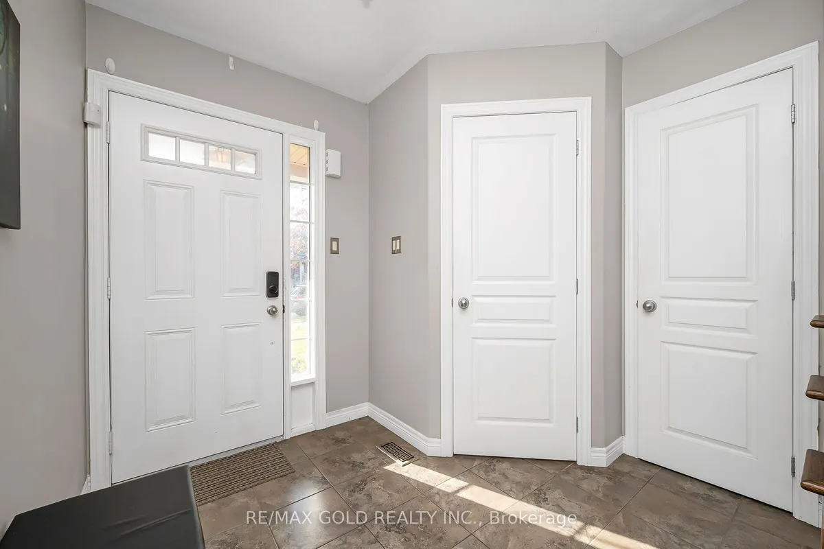 31 DONALD BELL Drive, ON L0R 1C0