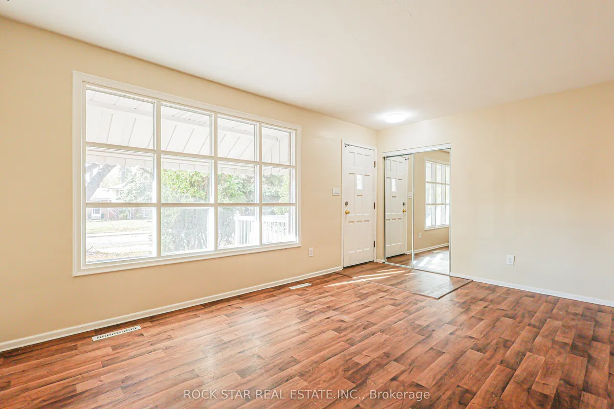 39 Carousel Avenue, ON L9A 4L7