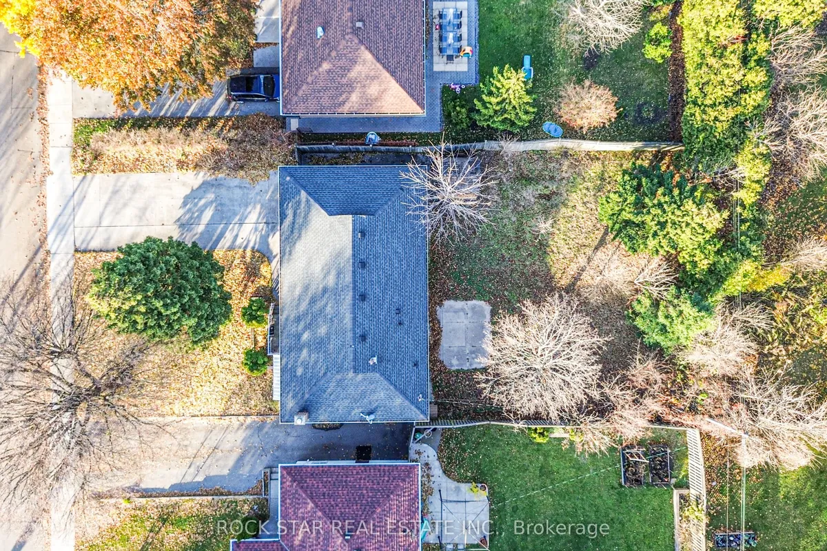 39 Carousel Avenue, ON L9A 4L7