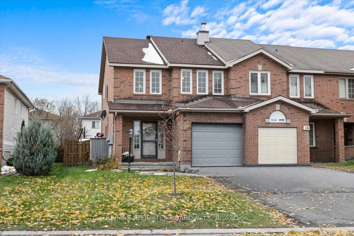 Att/Row/Townhouse 3 bedroom 3 bathroom at 34 Woodgate Way in Barrhaven - MLS# X12564148