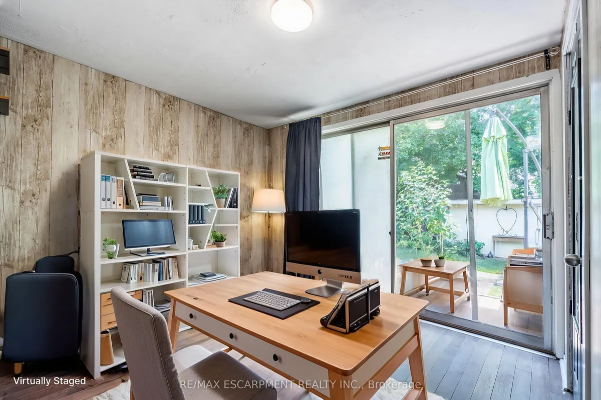 52 Connaught Avenue, ON L8L 6Y8