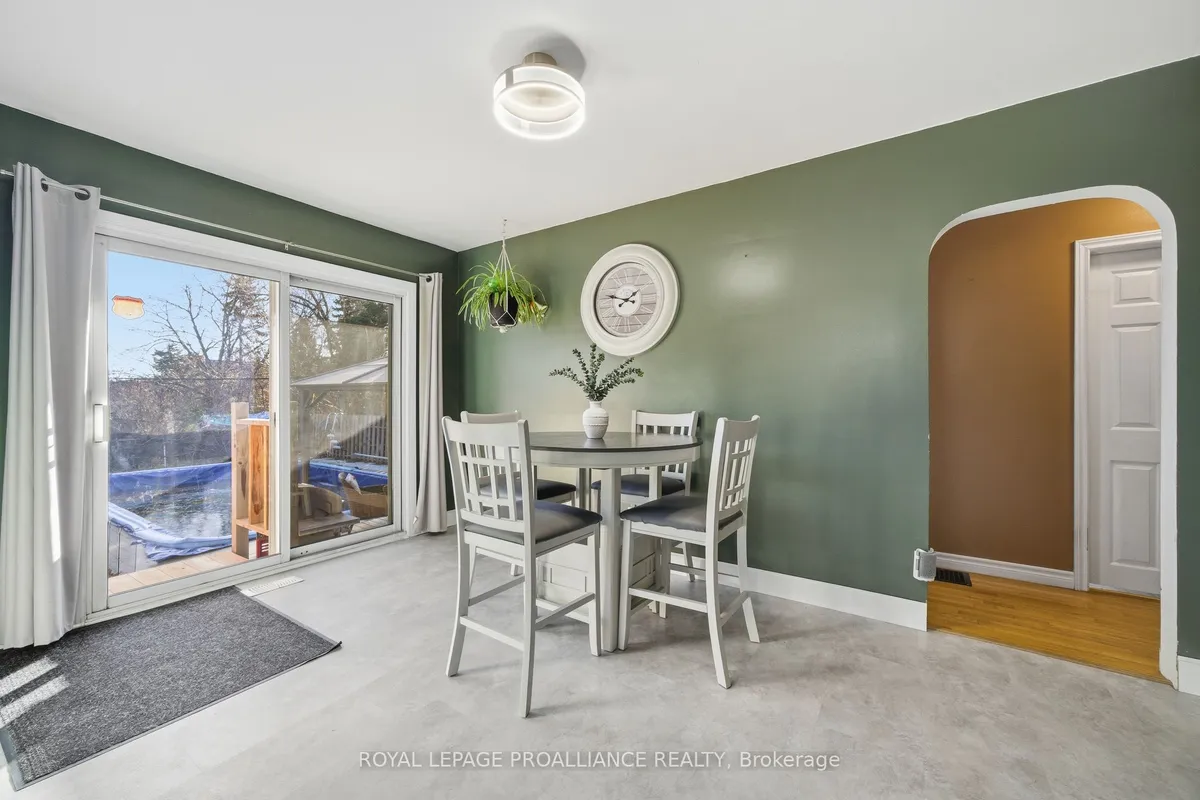 81 CRESTVIEW Avenue, ON K8N 1W6