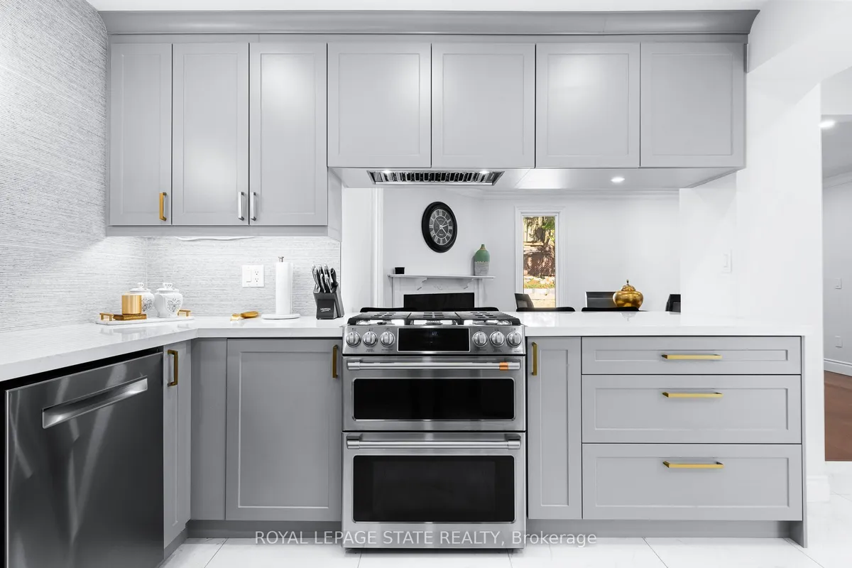 46 Novoco Drive, ON L9C 7E8