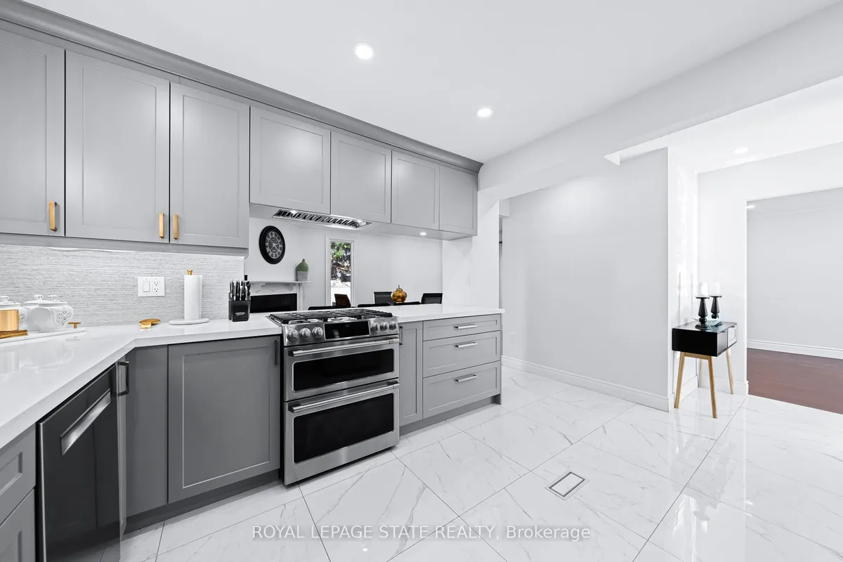 46 Novoco Drive, ON L9C 7E8