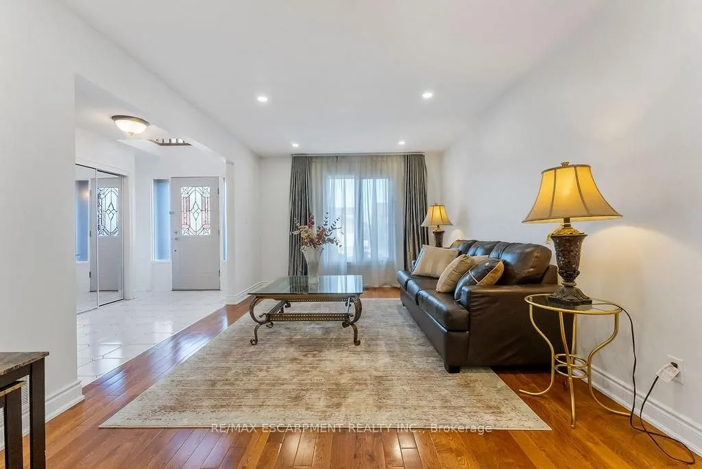 113 Greenshire Drive, ON L9C 7G5