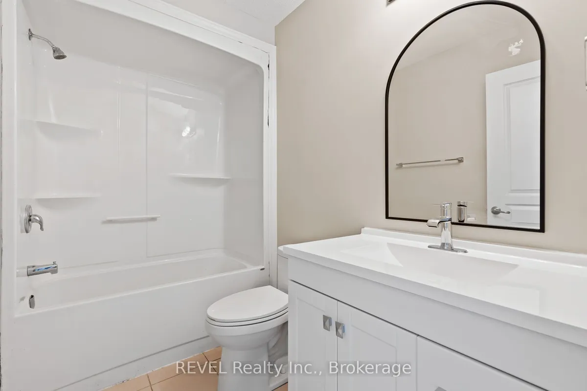 124 Roselawn Crescent, ON L3C 0B7