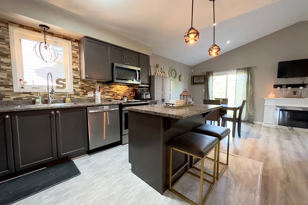 1651 Crimson Crescent, ON K7P 0J3