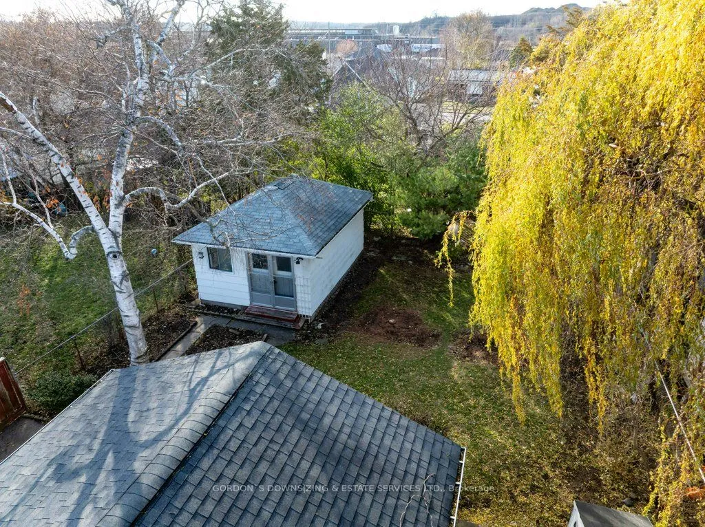 34 Elizabeth Avenue, ON K8V 2R2