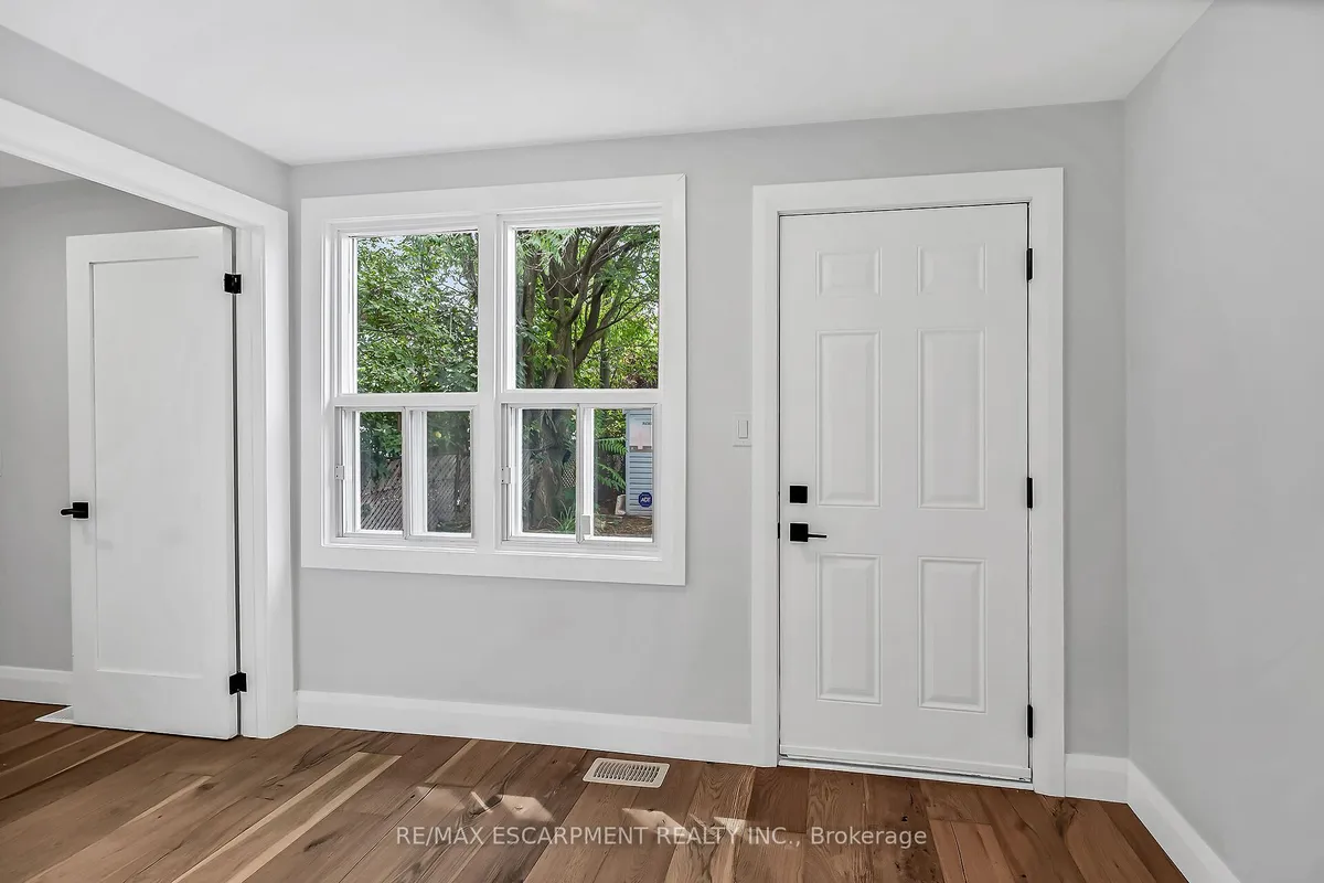 193 Glendale Avenue, ON L8L 7K2