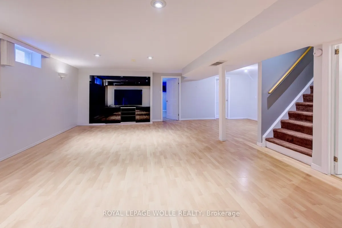 127 Jansen Avenue, ON N2A 2L8