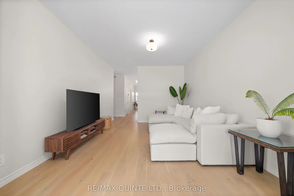 63 Athabaska Drive, ON K8V 0T1