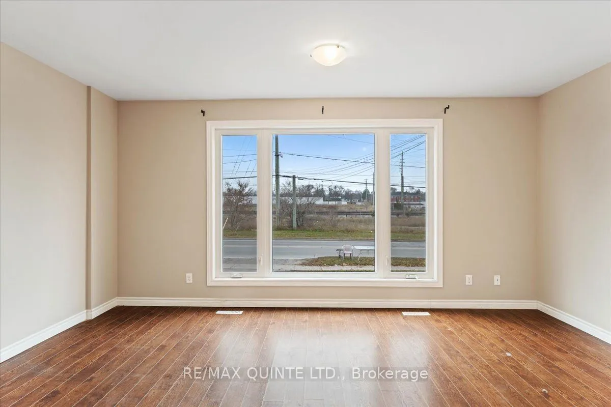 240 College Street, ON K8N 2V9