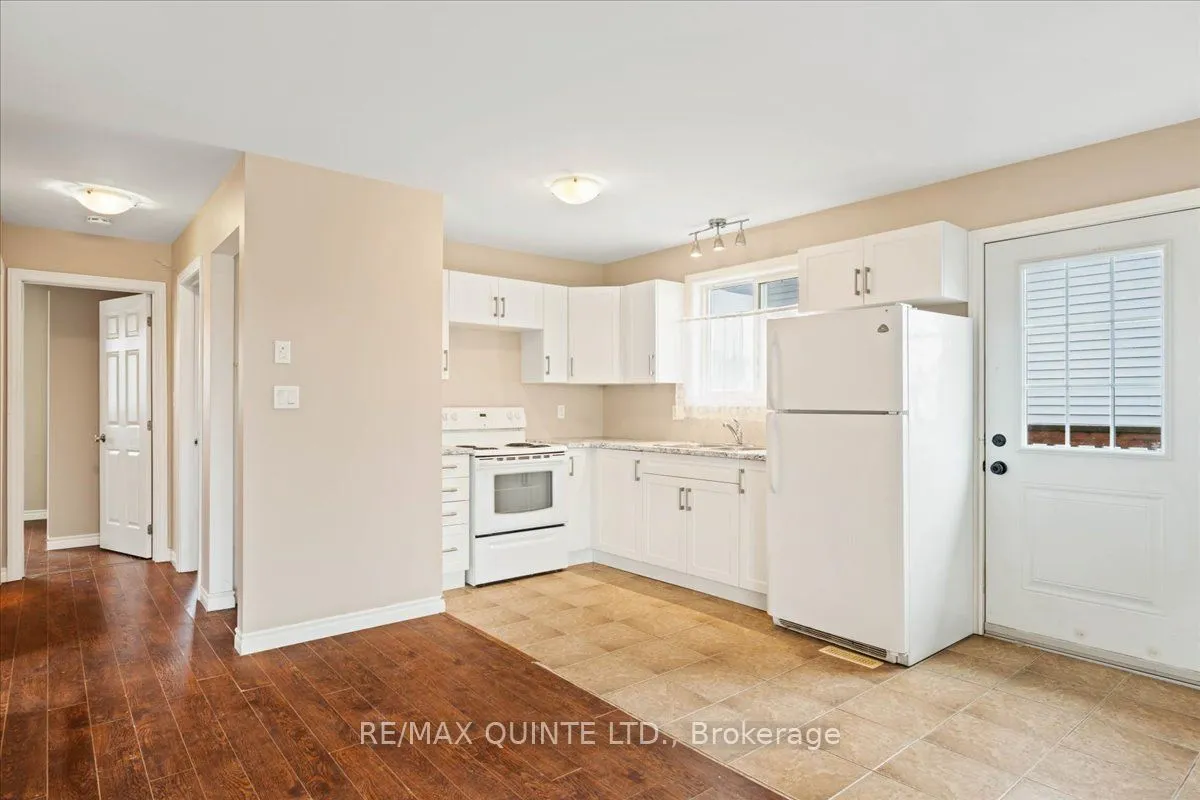 240 College Street, ON K8N 2V9