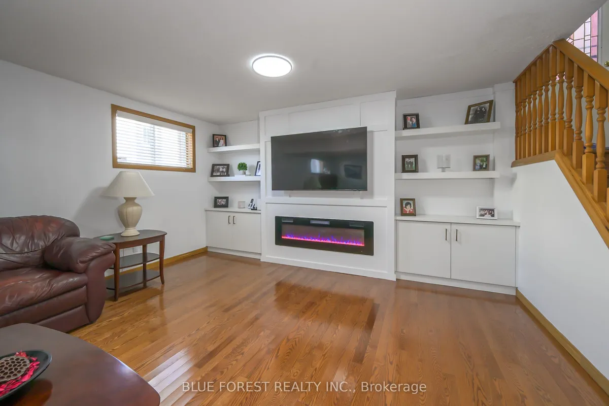 36 Golfdale Crescent, ON N6C 5P1