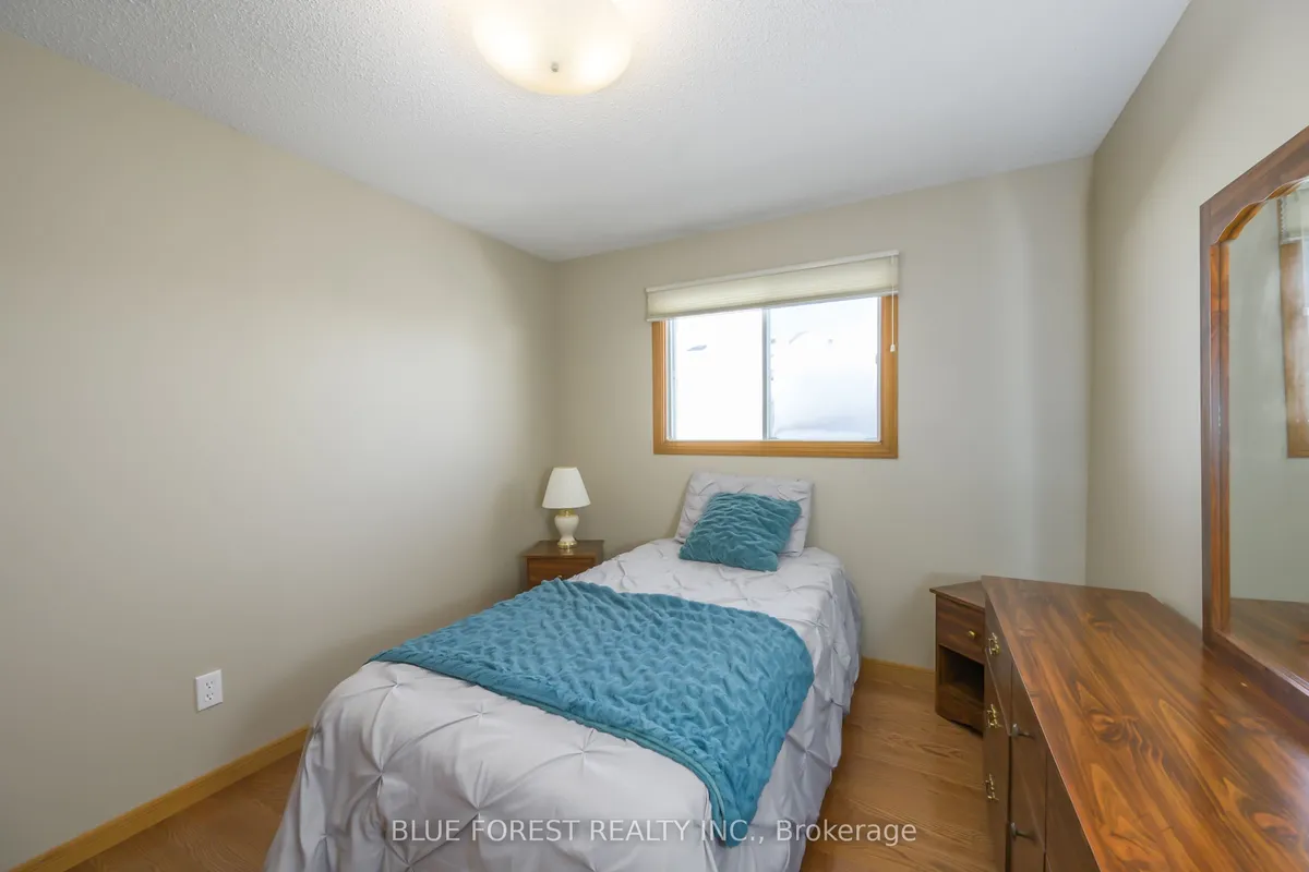 36 Golfdale Crescent, ON N6C 5P1