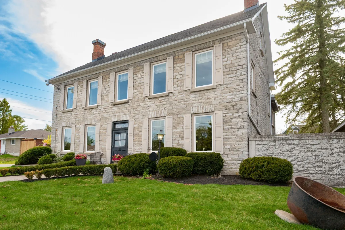 1863 Sydenham Road, ON K7L 4V4