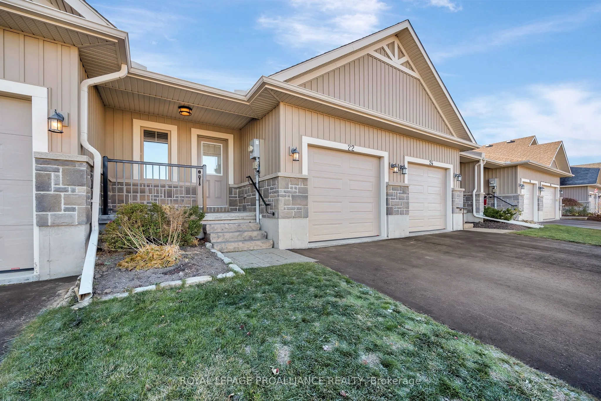 22 CHINOOK Street, ON K8P 0C4