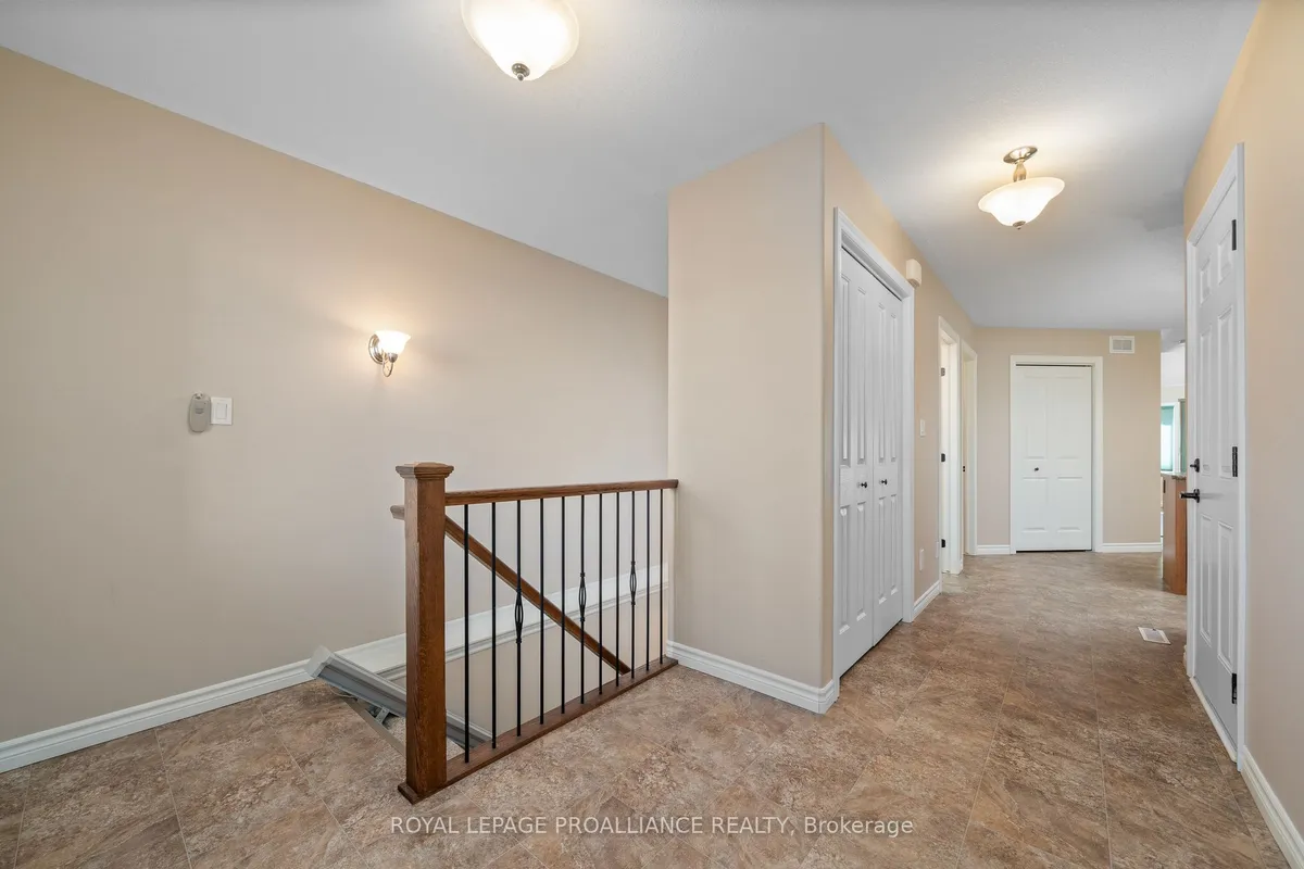 22 CHINOOK Street, ON K8P 0C4