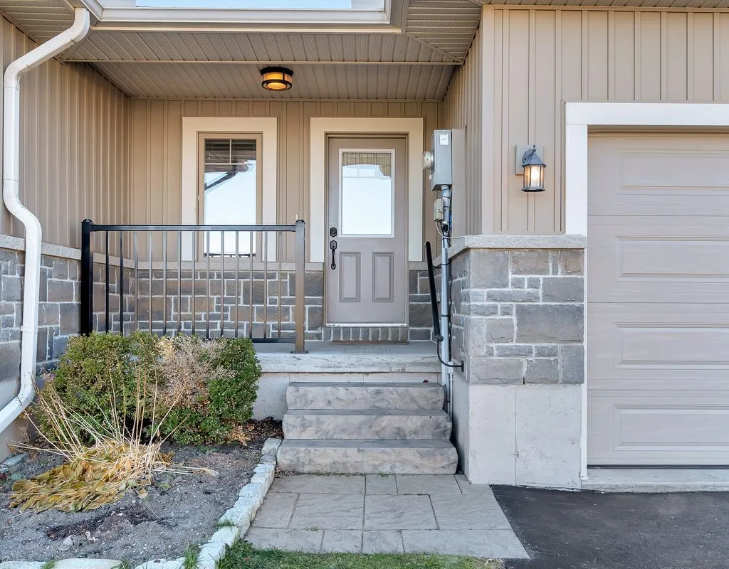 22 CHINOOK Street, ON K8P 0C4