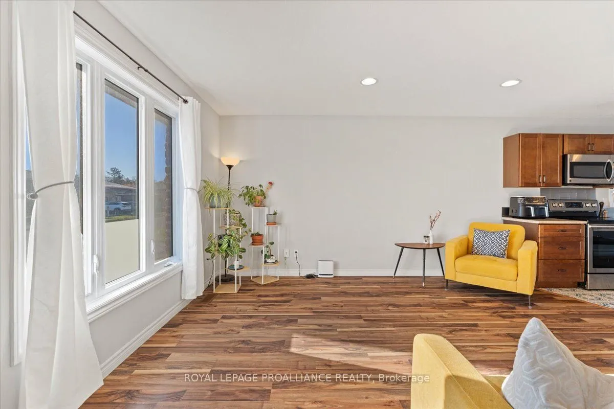 189 Nicholas Street, ON K8V 6E8