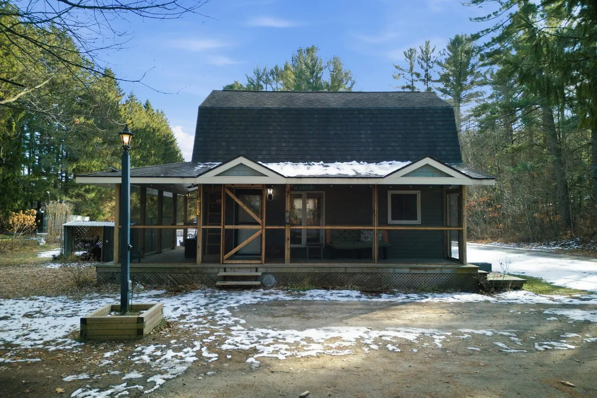 185 Muskoka Rd 10 Road, ON P0B 1L0