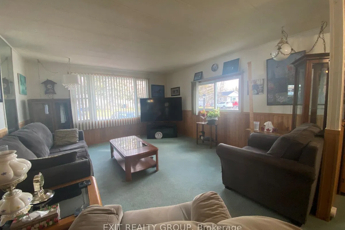 63 Whites Road, ON K9V 5P5