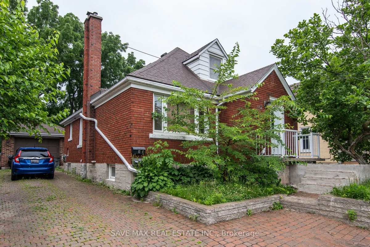 467 Stirling Avenue, ON N2M 3J3