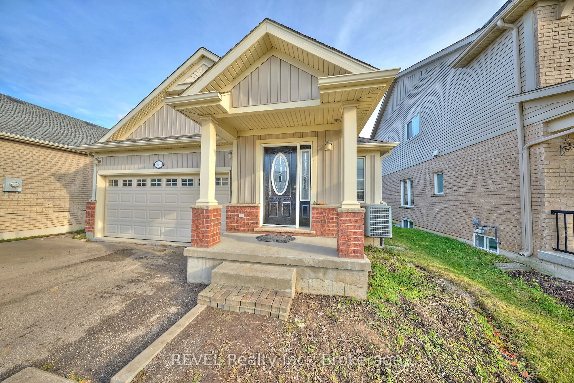 104 Tuliptree Road, ON L2V 0A5