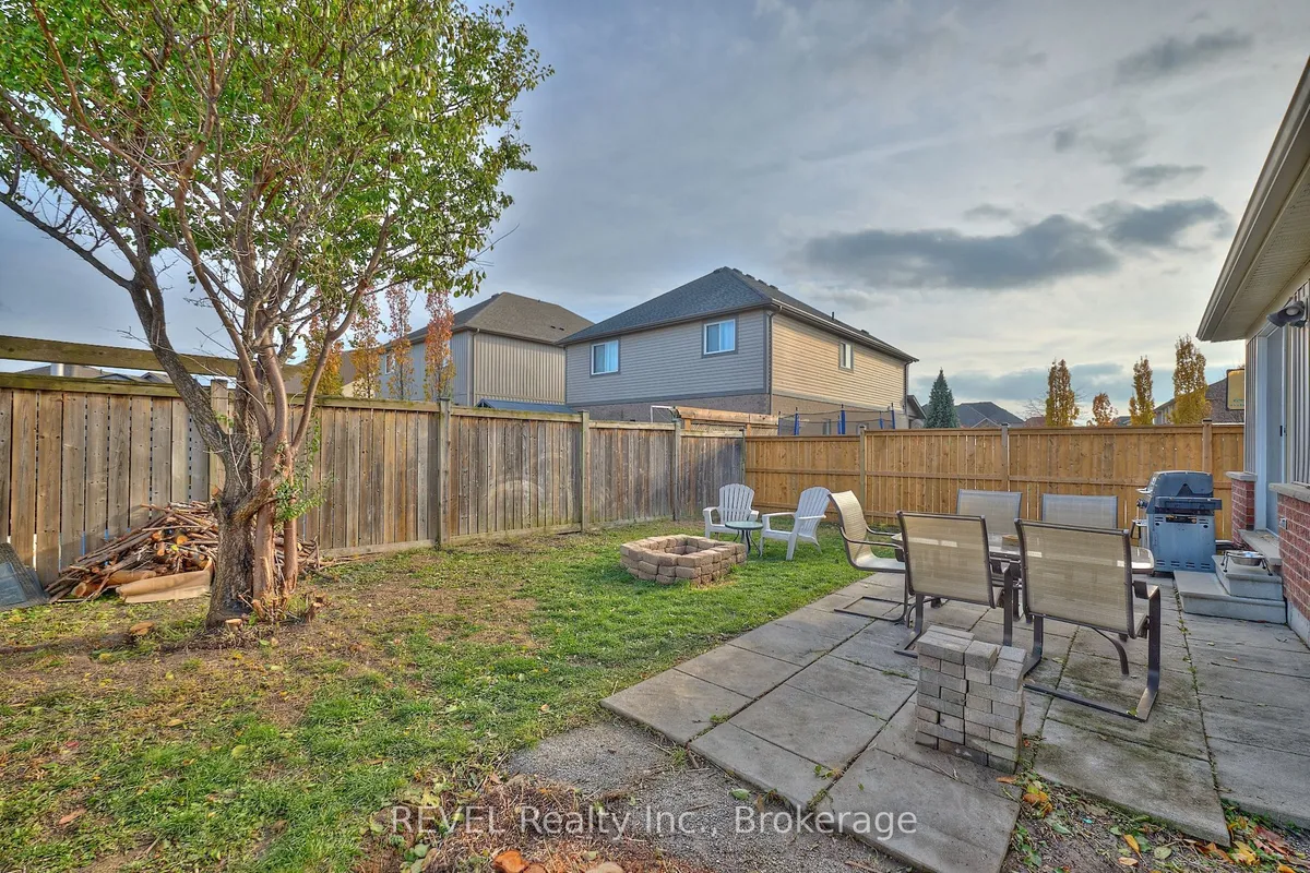 104 Tuliptree Road, ON L2V 0A5