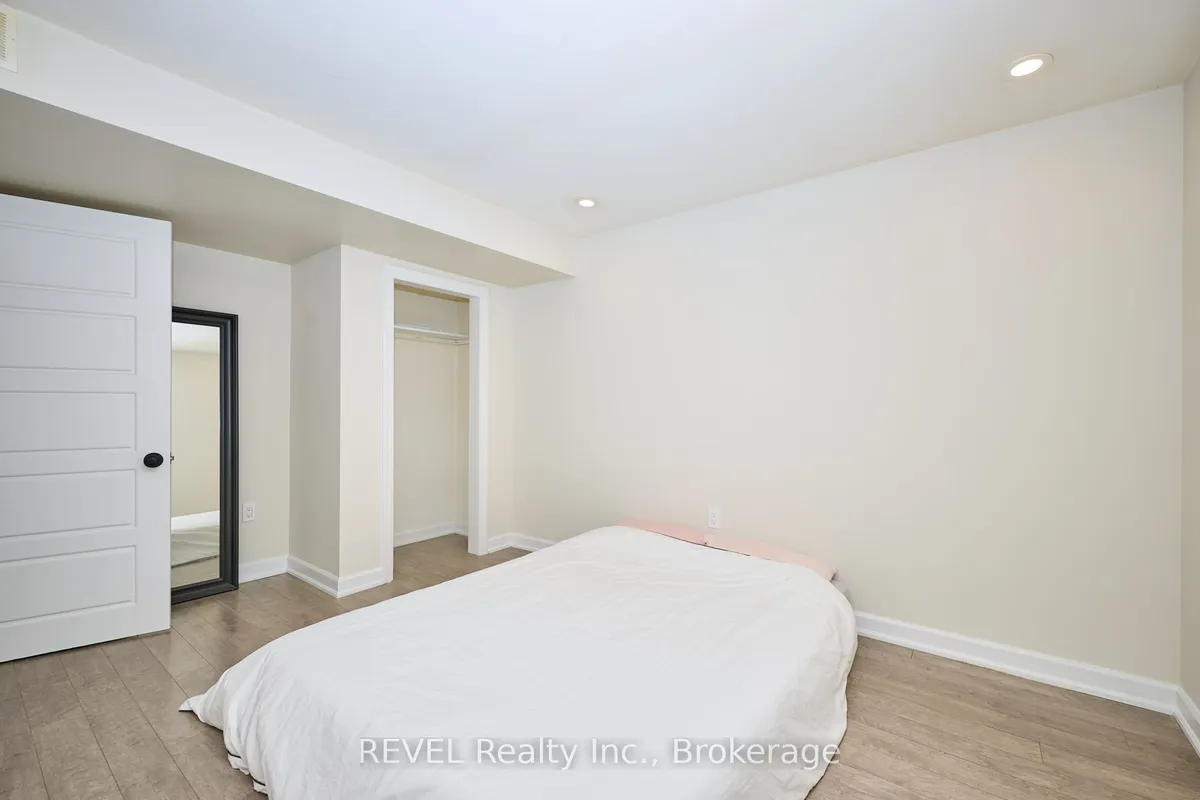 104 Tuliptree Road, ON L2V 0A5