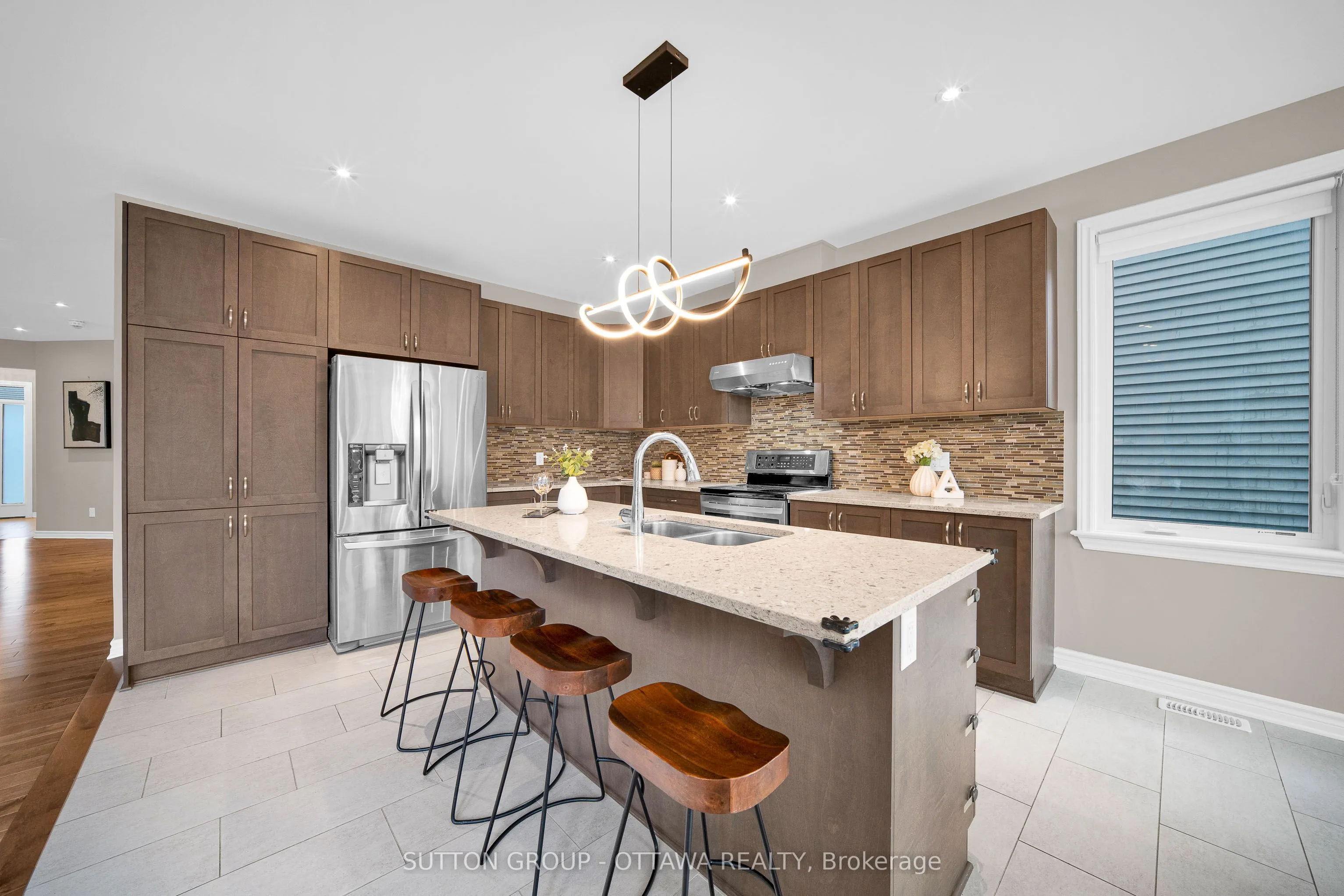 412 Odessa Way, ON K2J 5X7