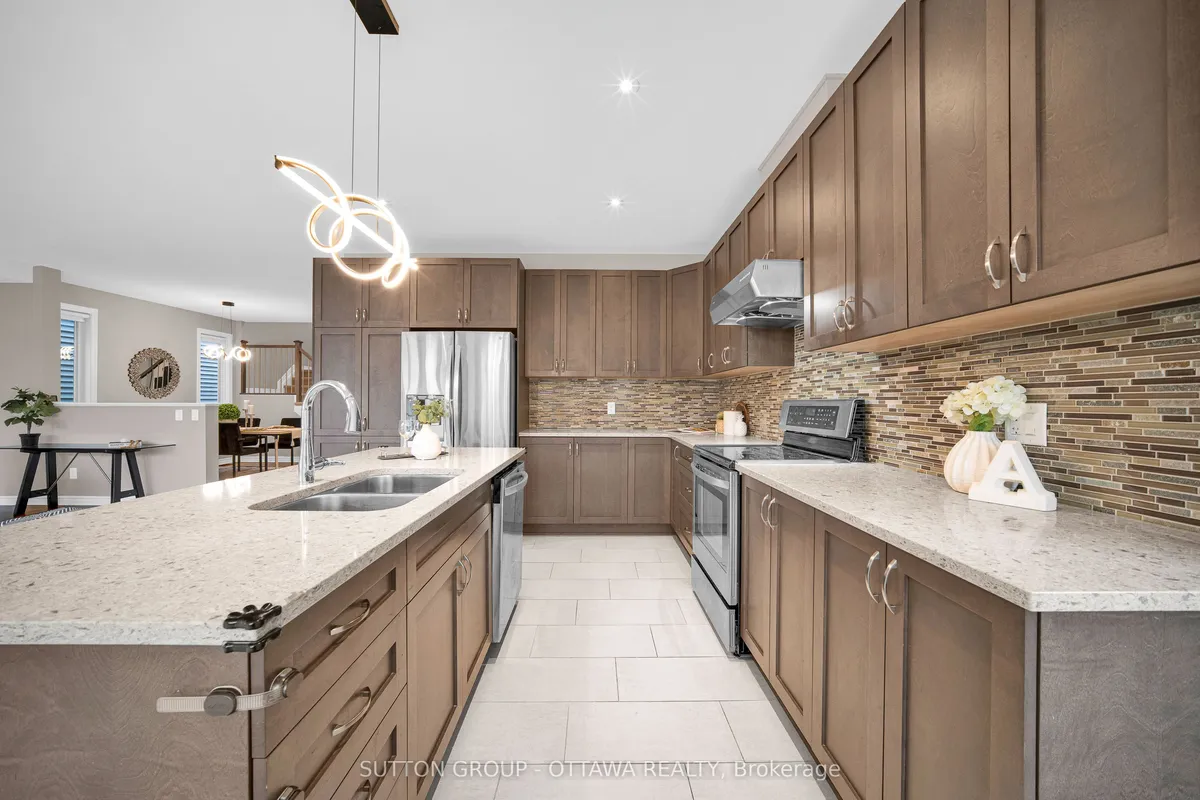 412 Odessa Way, ON K2J 5X7