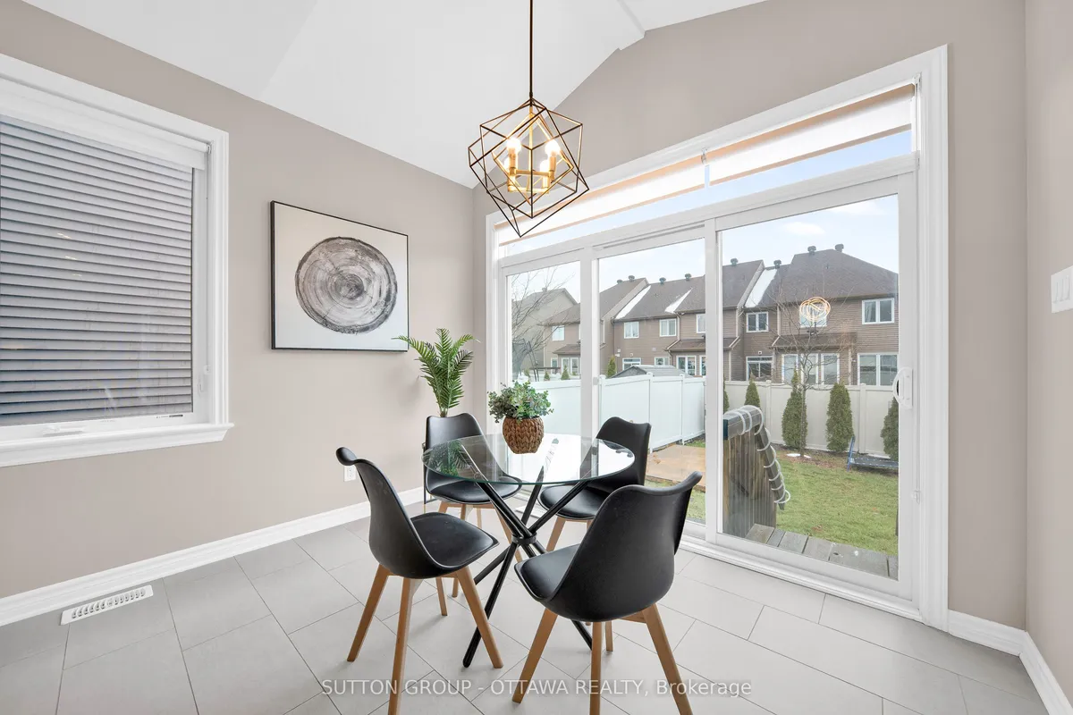 412 Odessa Way, ON K2J 5X7