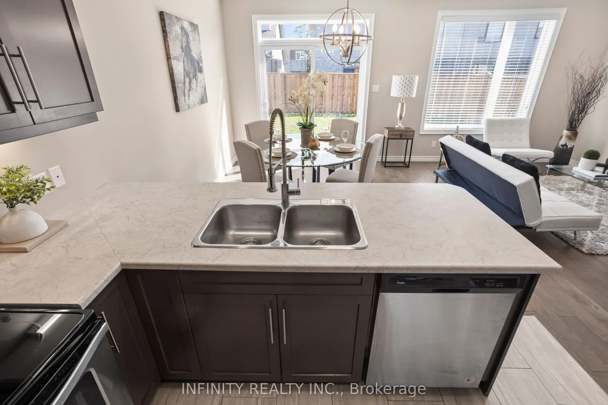 2018 Clayridge Way, ON N6G 0V3