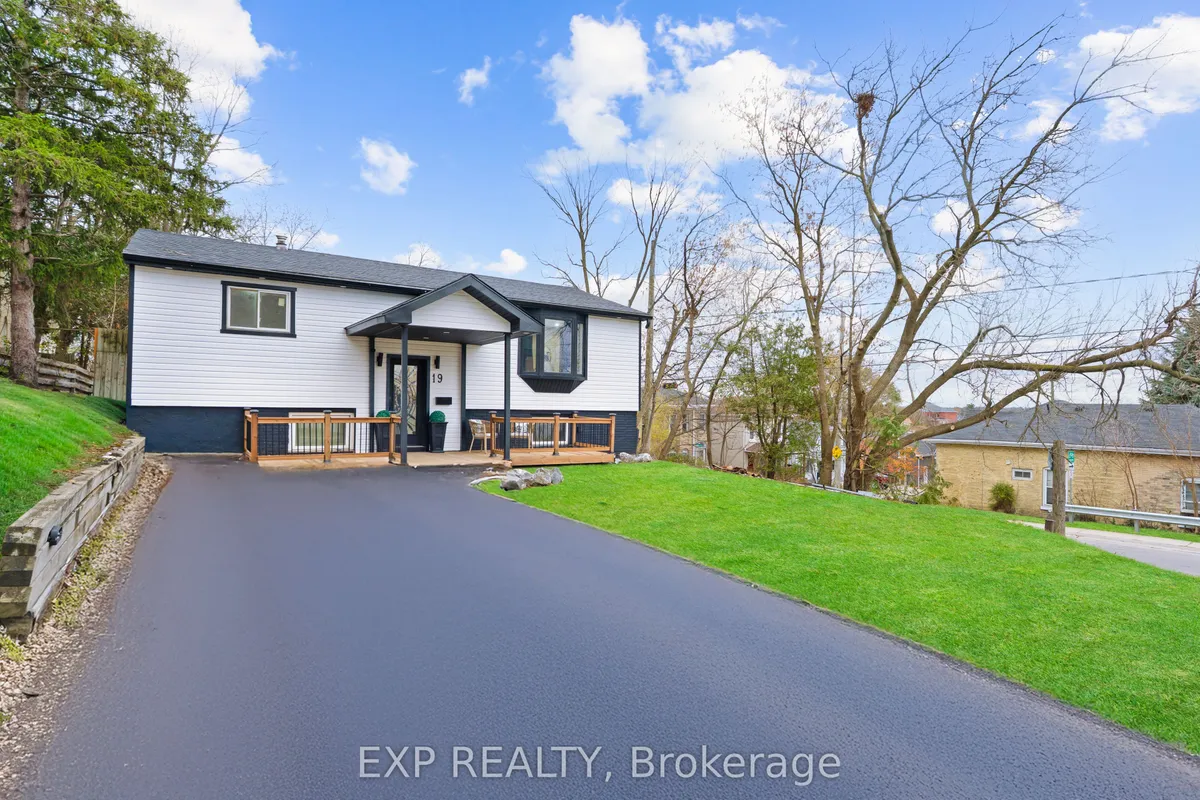 19 Broad Street, ON N3R 7E1