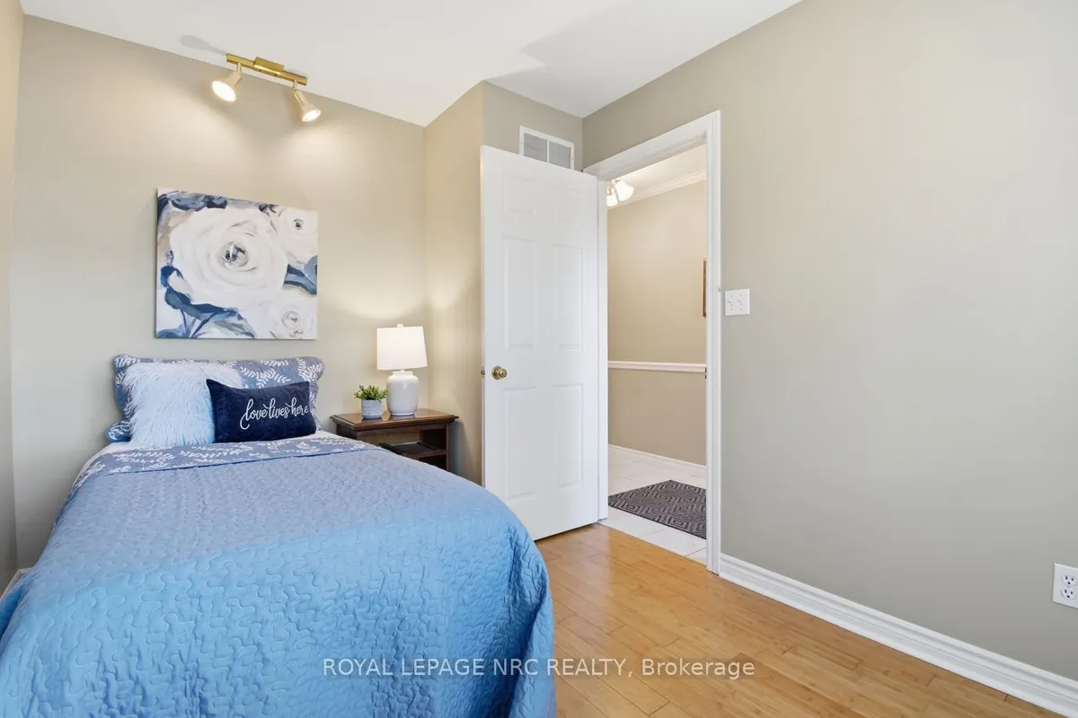 12 Kinsman Court, ON L3E 0L1