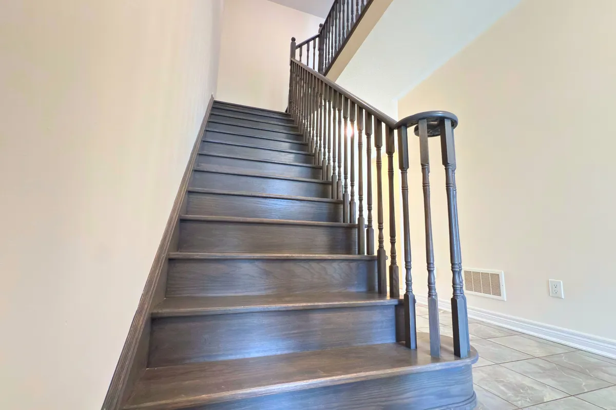 35 Sparkle Drive, ON L2V 0H2