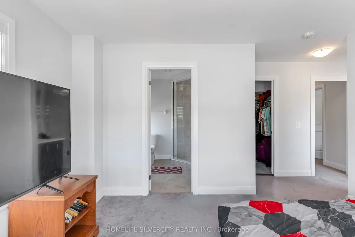 34 Mckay Avenue, ON K9V 0R2