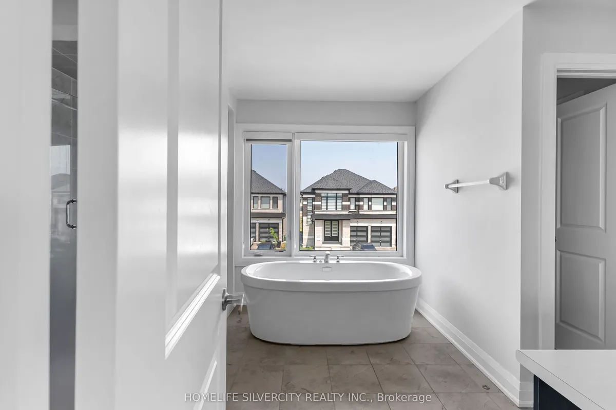 34 Mckay Avenue, ON K9V 0R2