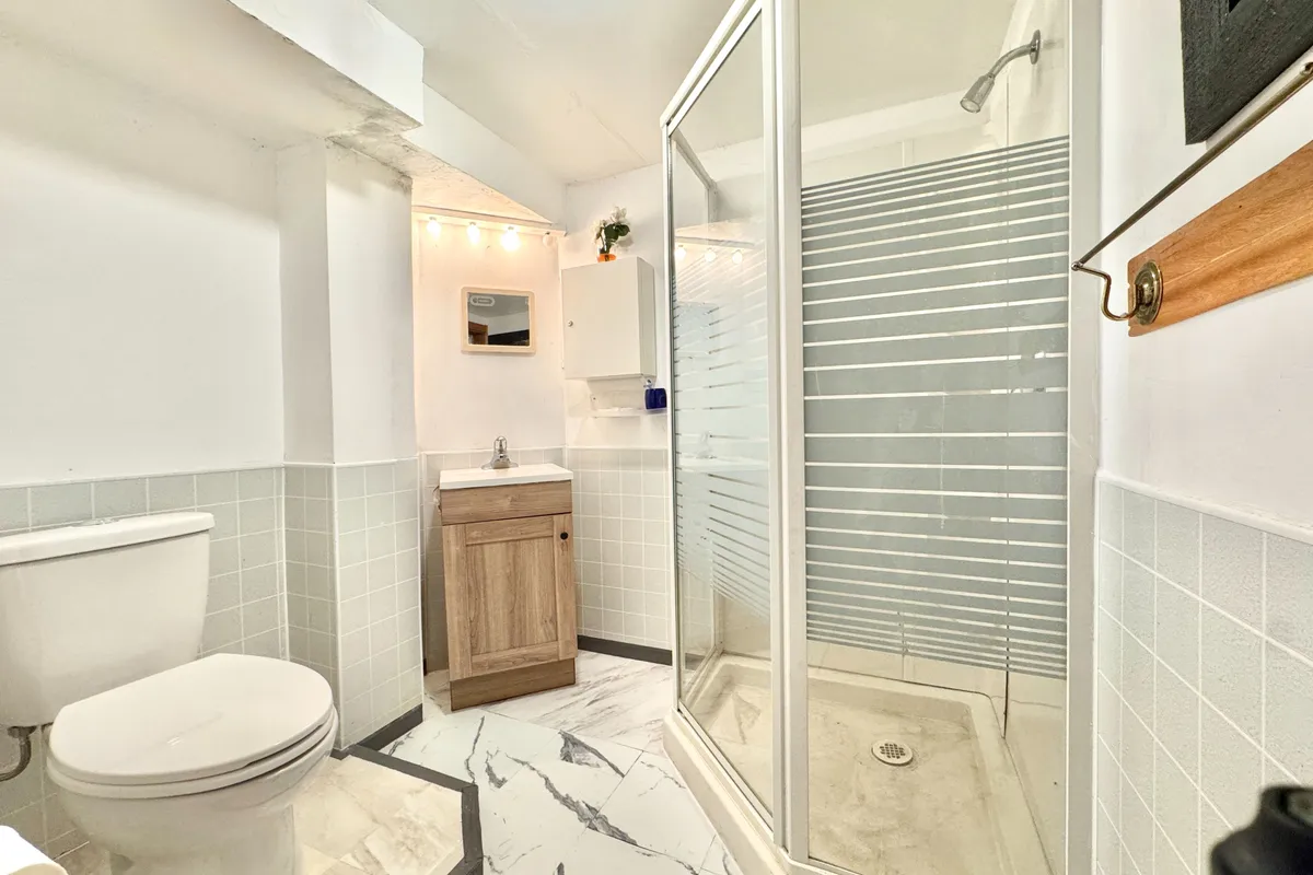 676 Upper Wentworth Street, ON L9A 4V5