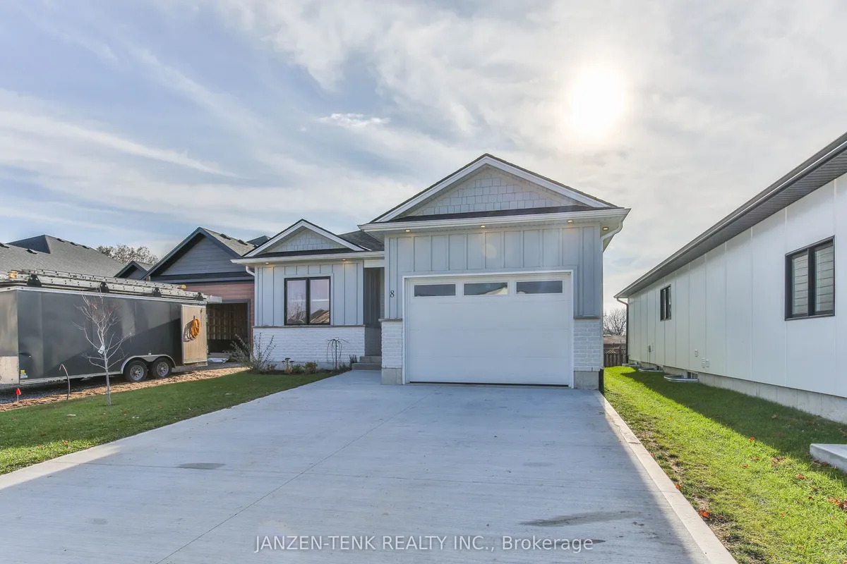 8 Charles Court, ON N0J 1T0