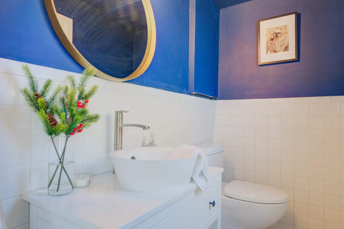 1012A VANIER Avenue, ON N4S 4K4