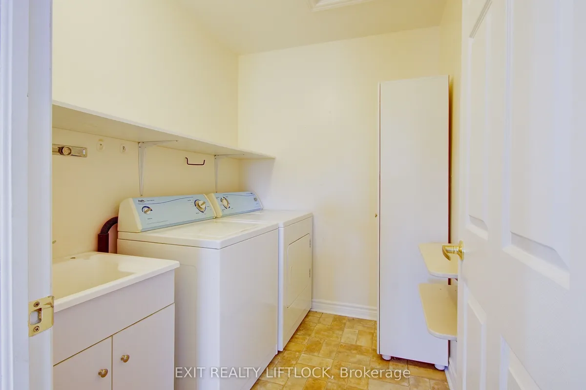 569 Garbutt Terrace, ON K9H 7S9