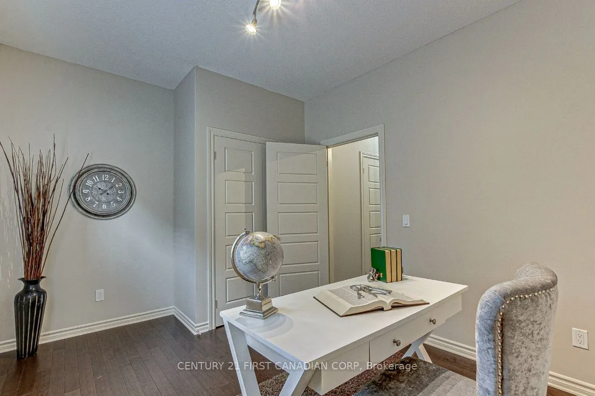 1956 Quarrier Road, ON N6G 5L2