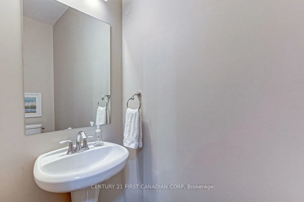 1956 Quarrier Road, ON N6G 5L2