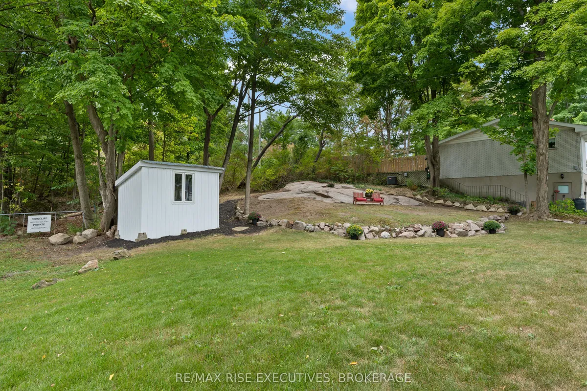 425 King Street, ON K7G 2G8