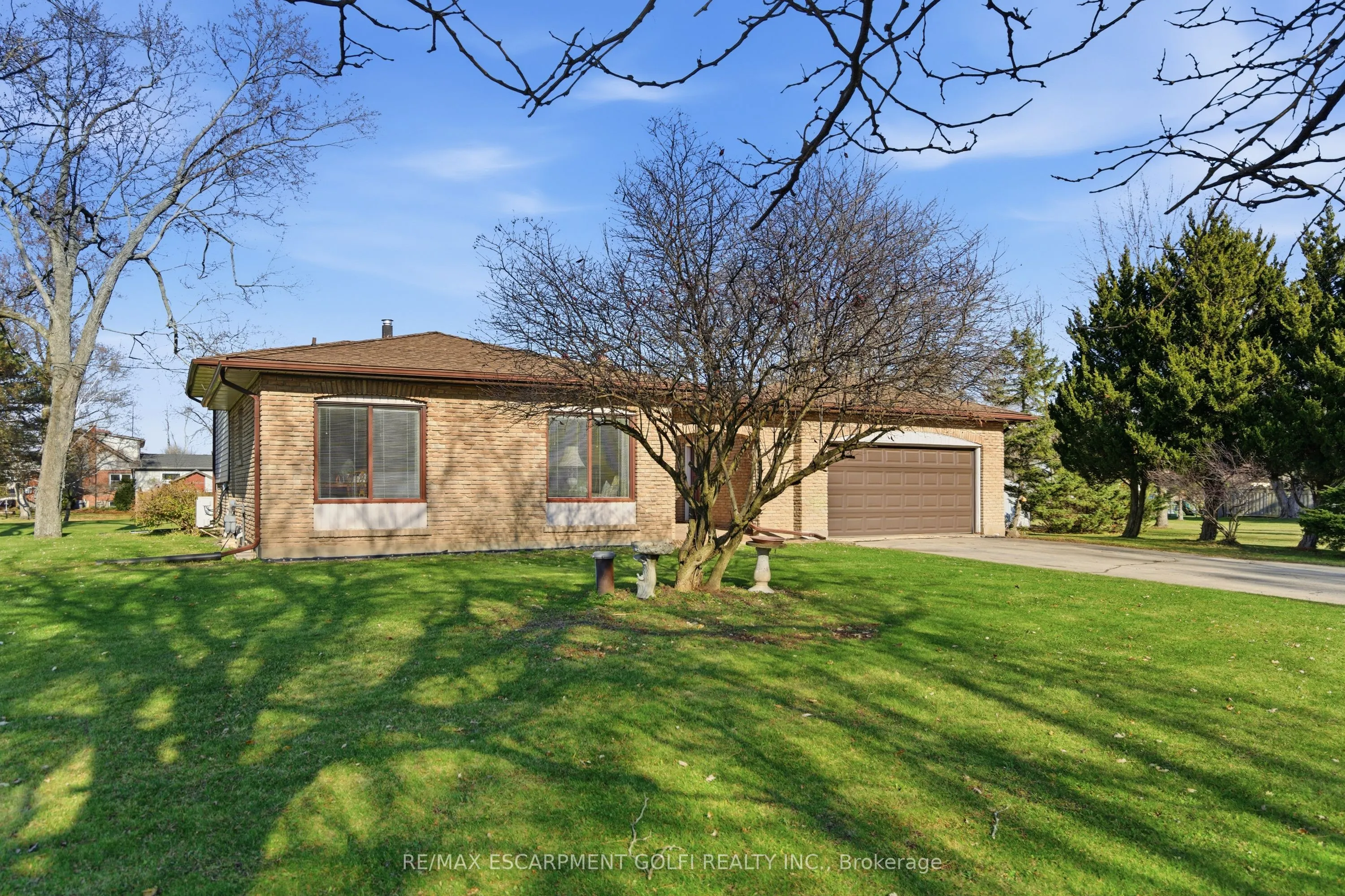 Detached 3 bedroom 2 bathroom at 2540 MERRITT Road in Thorold - MLS# X12571644