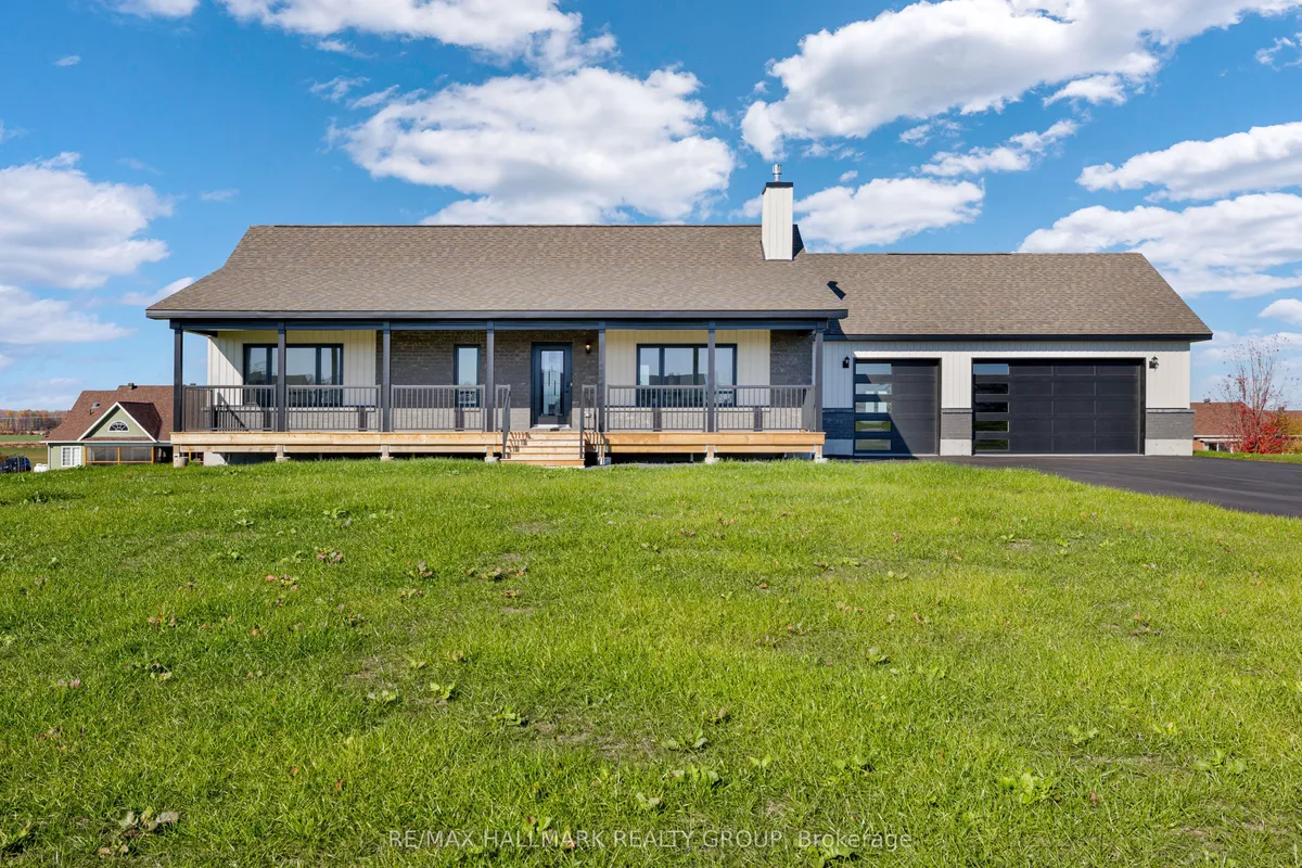 208 Trudeau Crescent, ON K4R 1E5