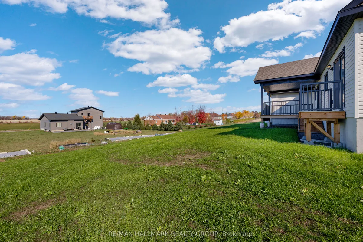 208 Trudeau Crescent, ON K4R 1E5