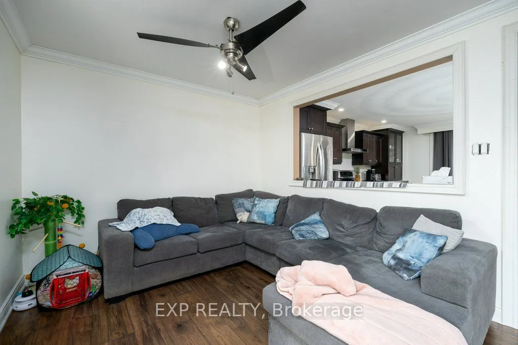 23 Panelas Crescent, ON K8V 6A5